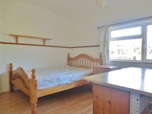 Bedroom- click for photo gallery